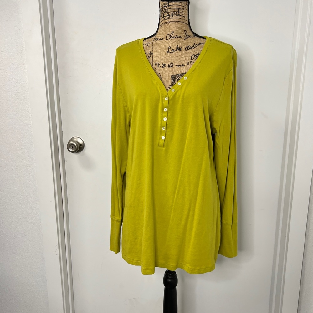 Old Navy long sleeve tee, size 2X.